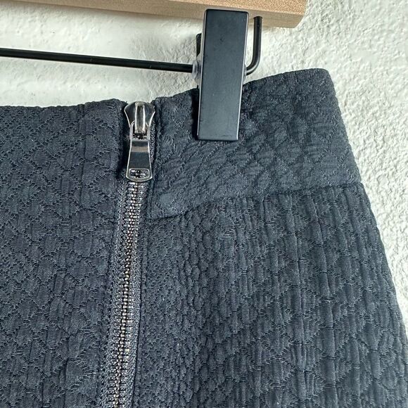 Ann Taylor Women's 8 Quilted Double Zipper Mini Skirt Black Dark Academia Office - Picture 3 of 8